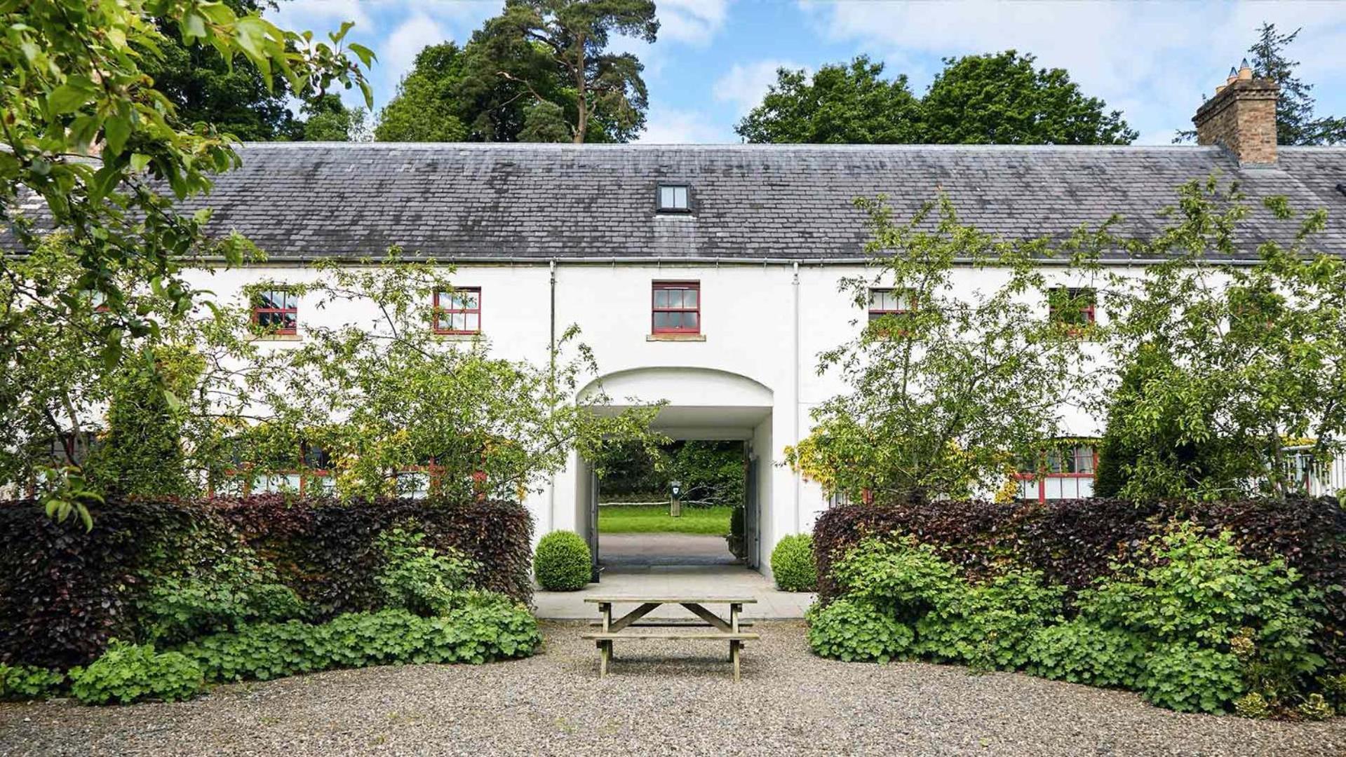 Вилла Old Stable Mews Castle Leslie Glaslough Экстерьер фото